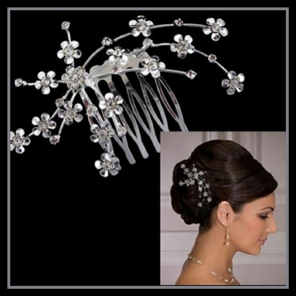 Moon Goddess Boutique Accessories - New! Stunning Silver/ Rhinestones Hair Comb!
